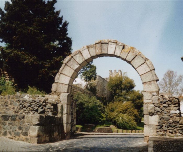 Stone arch by Beja's castle